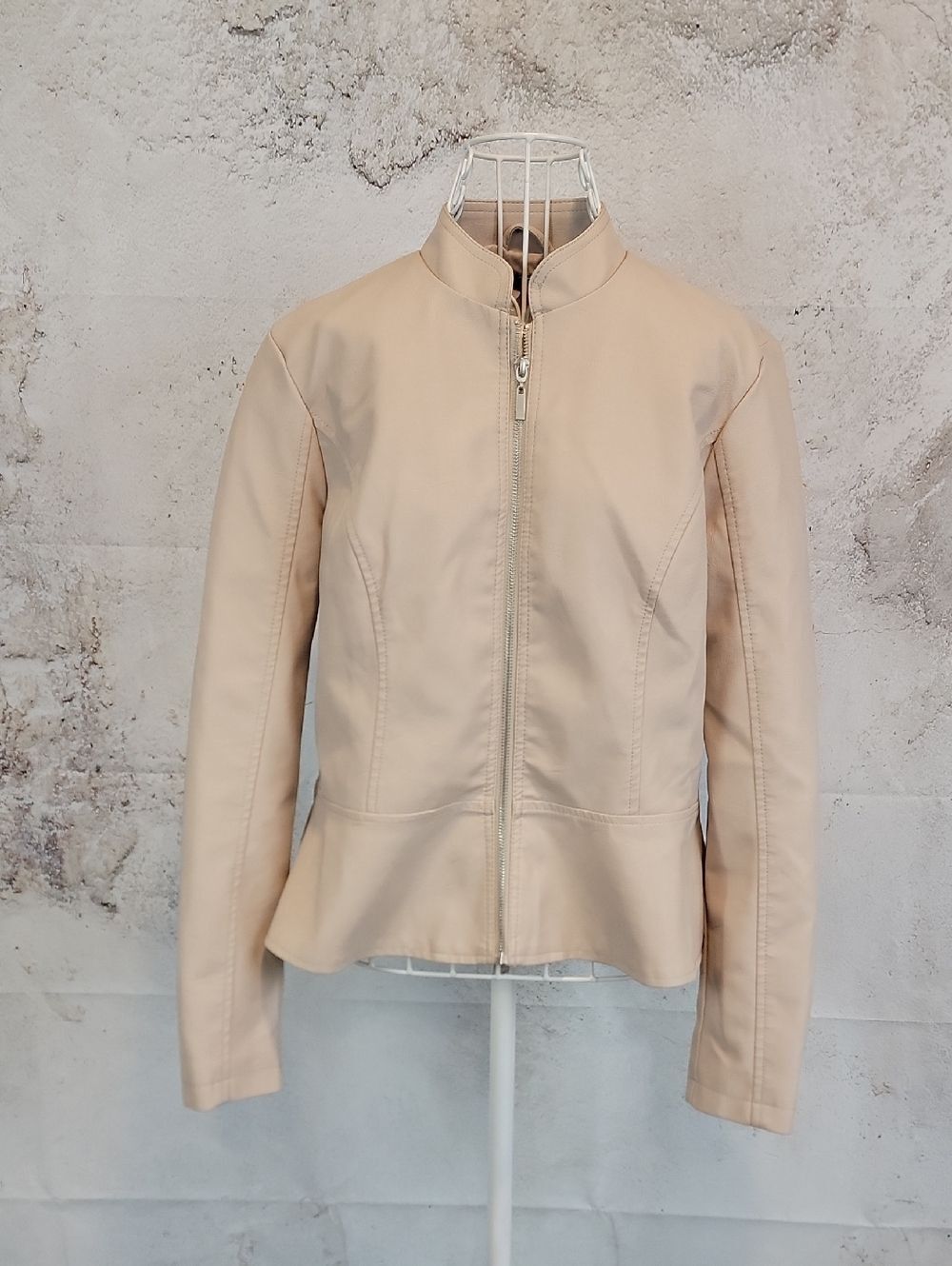 Baccini Beige Zip-Front Peplum Faux Leather Jacket - Blush Cream Womens Size M